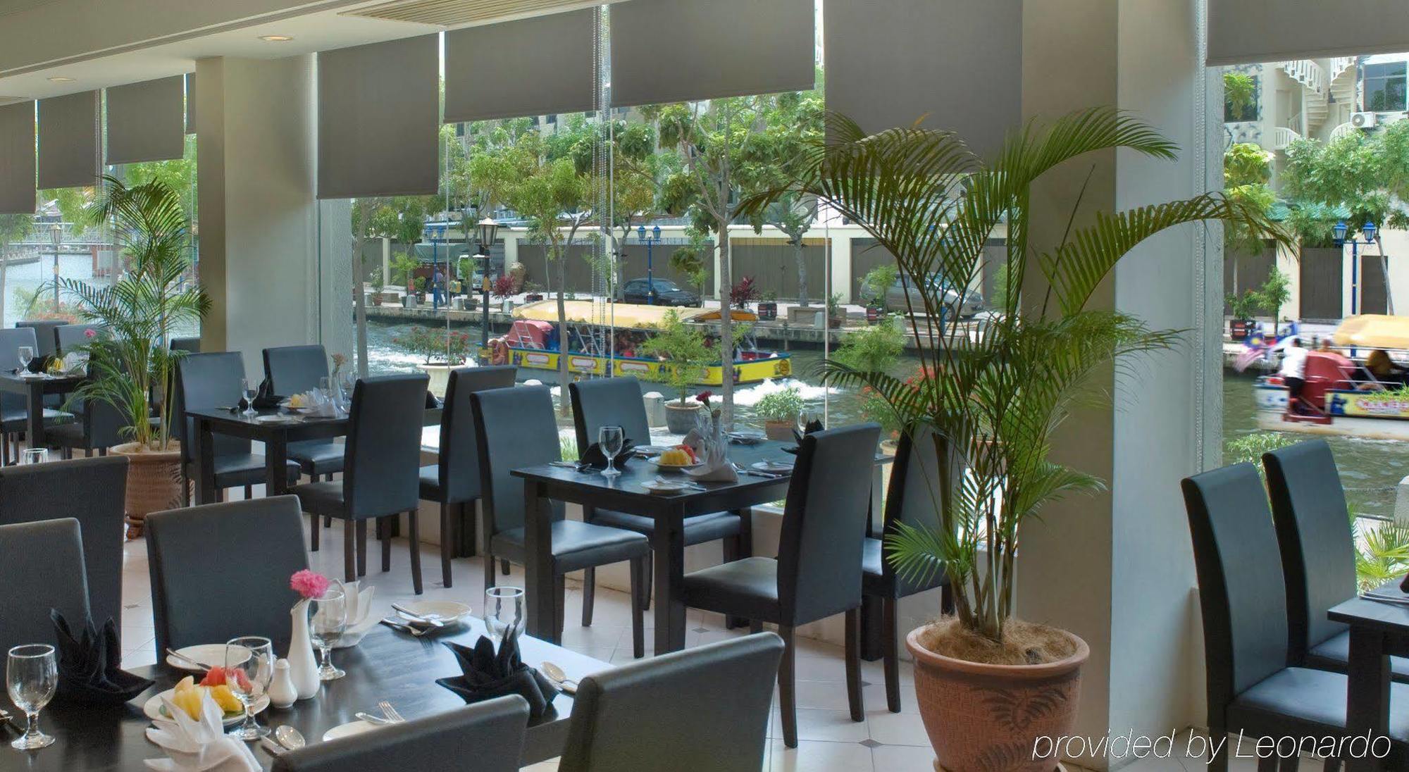 Wana Riverside Hotel Malacca Restoran foto